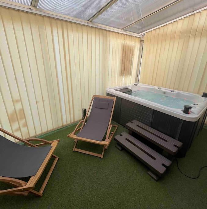 Houdarling Chalet Et Spa Hammam Jacuzzi Et Sauna Nîmes Dış mekan fotoğraf