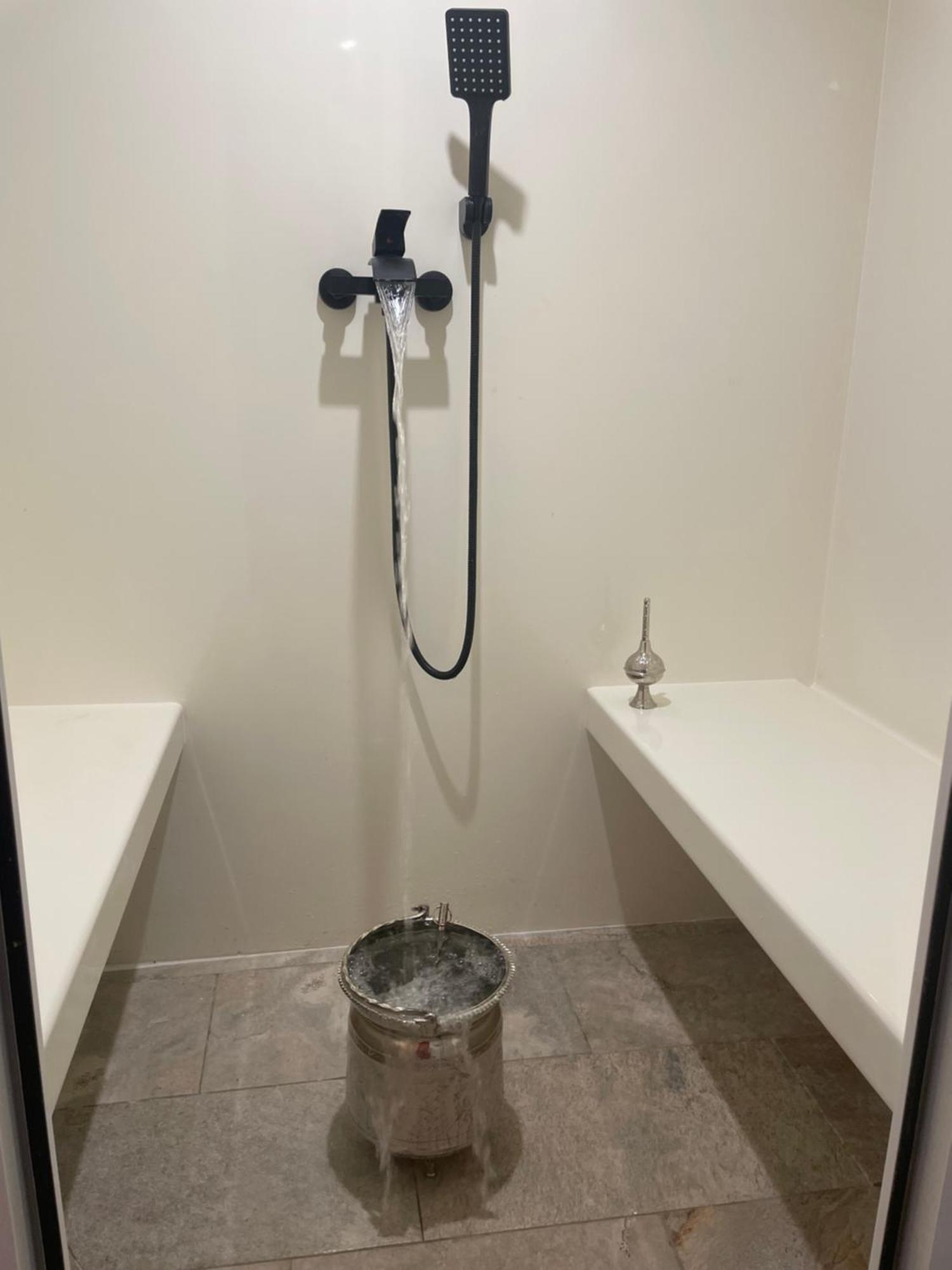 Houdarling Chalet Et Spa Hammam Jacuzzi Et Sauna Nîmes Dış mekan fotoğraf