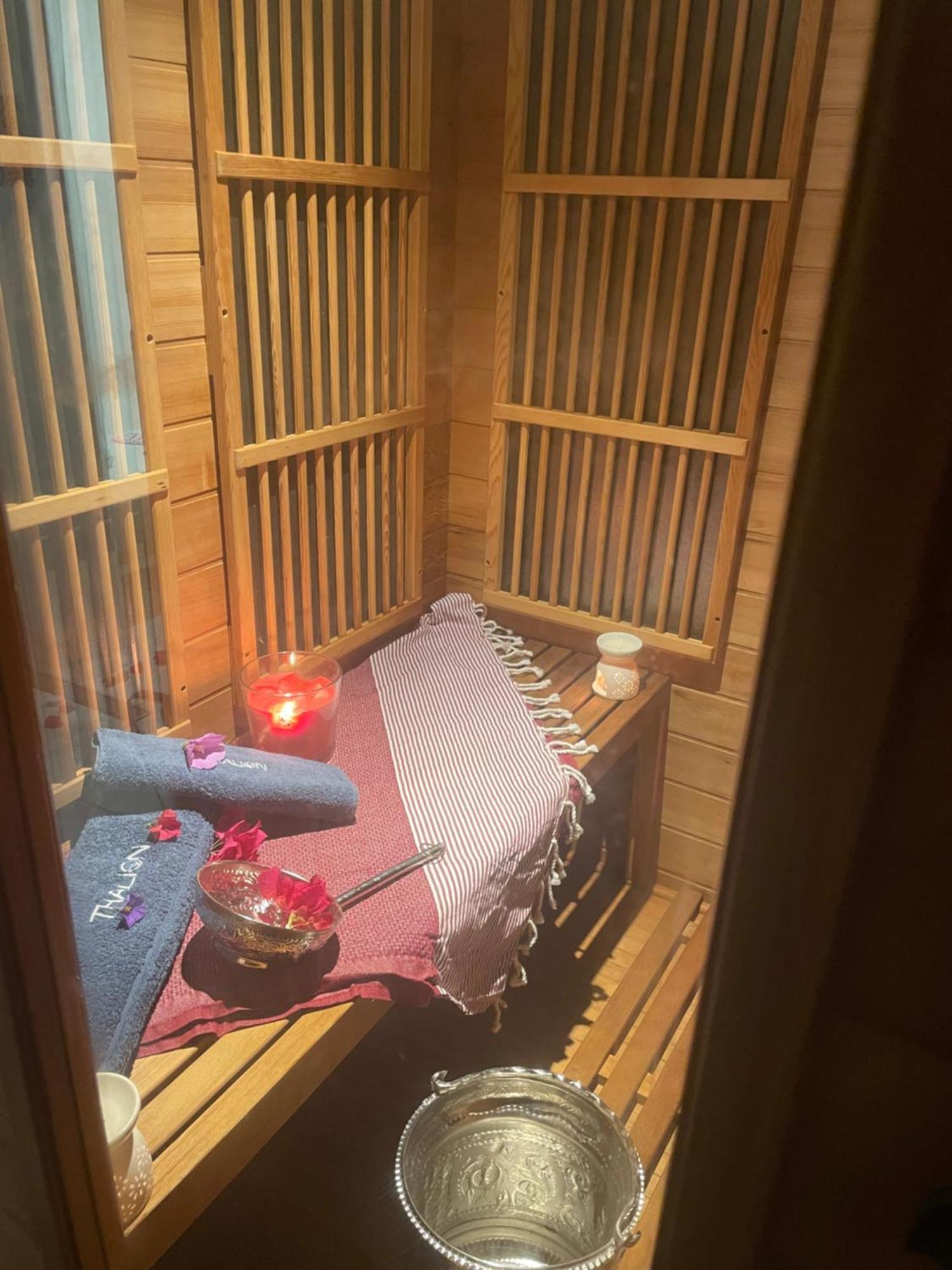 Houdarling Chalet Et Spa Hammam Jacuzzi Et Sauna Nîmes Dış mekan fotoğraf
